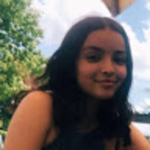 Meet your Posher, Lola